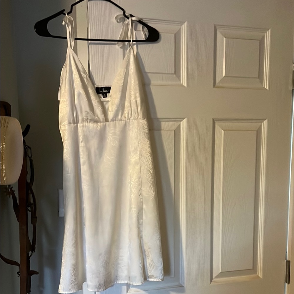 White Sleeveless Dress